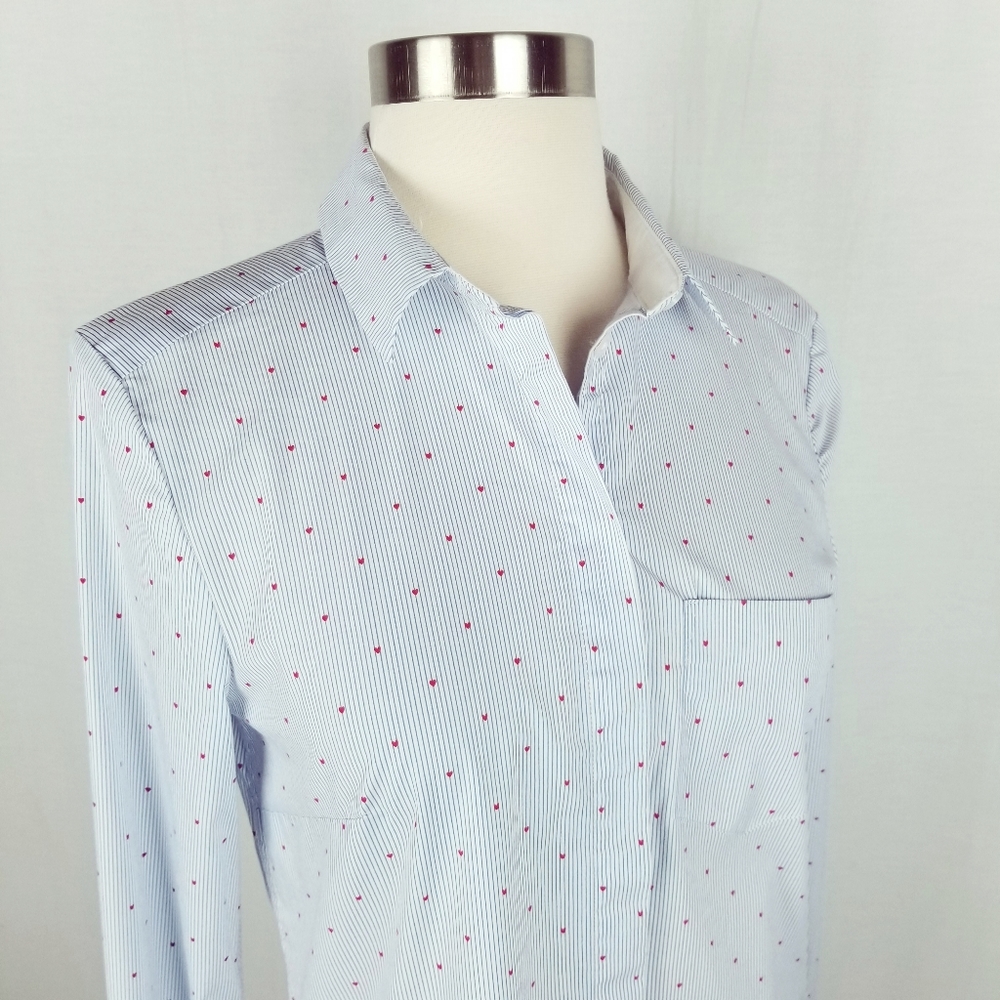 Valentine's H&M pinstripe heart button front top